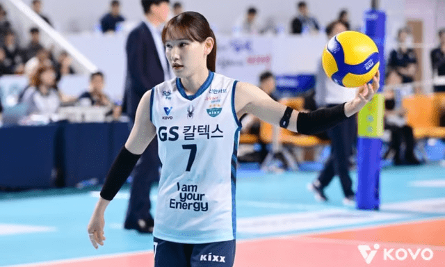 Nữ thần bóng chuyền bị loại khỏi đội tuyển Quốc gia vì bê bối say rượu lái xe