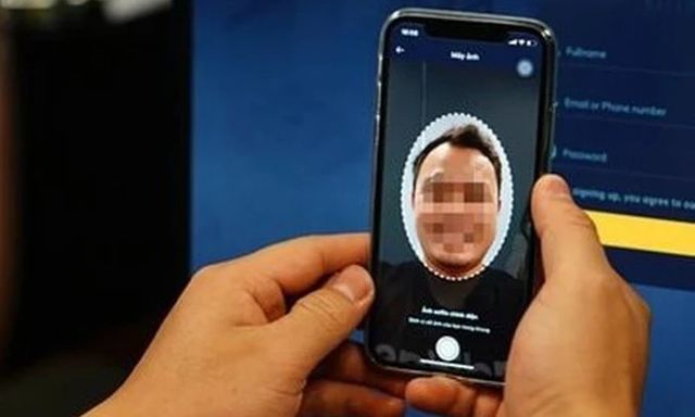 Đang quét khuôn mặt, xác thực CCCD, người đàn ông nhận thông báo tài khoản trừ 350 triệu đồng
