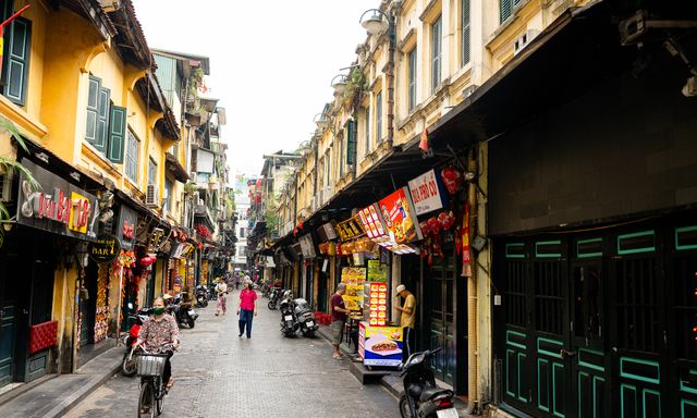 Toàn cảnh phố phường Hà Nội mang diện mạo khác lạ sau 4 tháng lập lại trật tự vỉa hè