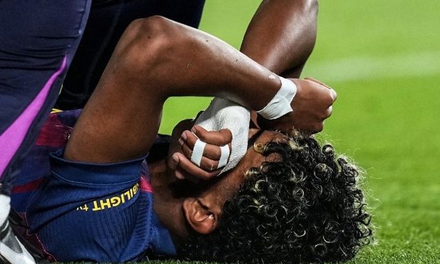 Lamine Yamal đổ gục, ôm mặt đau đớn trước thềm World Cup 