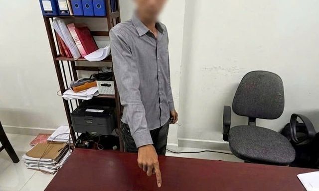 Gã đàn ông lang thang lừa bạn gái vào khách sạn rồi ôm sạch tài sản tháo chạy