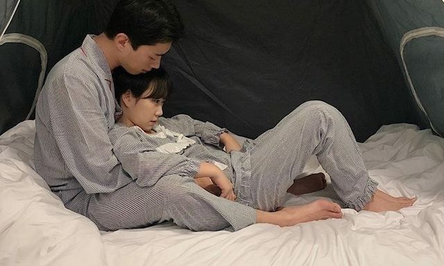 Một phụ nữ 32 tuổi luôn đau dữ dội mỗi khi ân ái với chồng, đến bệnh viện bác sĩ mắng: “Sao 3 năm không khám?”