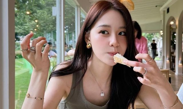 Các bác sĩ khuyên: 4 kiểu ăn uống ở nữ giới đang âm thầm 