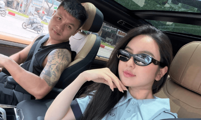 Quang Hải diện áo ba lỗ khoe loạt hình xăm, lái Range Rover 8 tỷ đưa Chu Thanh Huyền đi làm