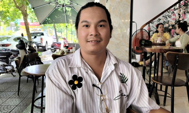Gặp người đàn ông giao con cho vợ rồi lao xuống sông Hàn cứu nam thanh niên đang chới với