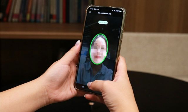 Đang ‘xác minh khuôn mặt’ qua Zalo, người phụ nữ phát hiện điện thoại đơ, tài khoản bị trừ gần 1 tỷ