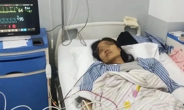 Uống 2 lít nước tương để… thải độc, người phụ nữ vào thẳng phòng cấp cứu, bác sĩ nghe câu chuyện phía sau cũng 