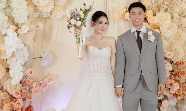 Văn Thanh cưới nàng tiểu thư, rước dâu bằng siêu xe, dựng rạp trên sân bóng làng vẫn chưa tin mình 