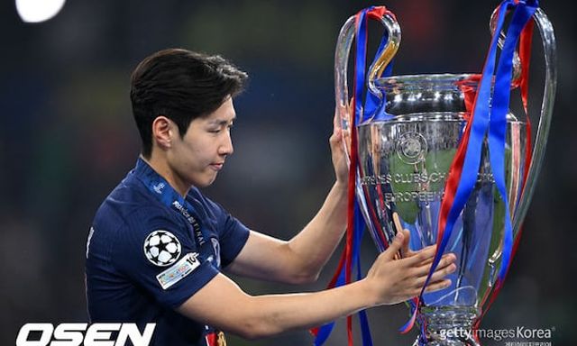 Hot boy Lee Kang-in đi vào lịch sử Champions League