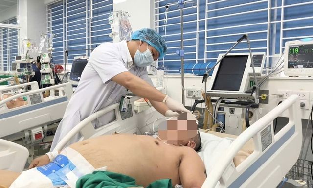Tưởng mình khỏe mạnh, người đàn ông 45 tuổi xuất huyết não nguy kịch sau trận nhậu 