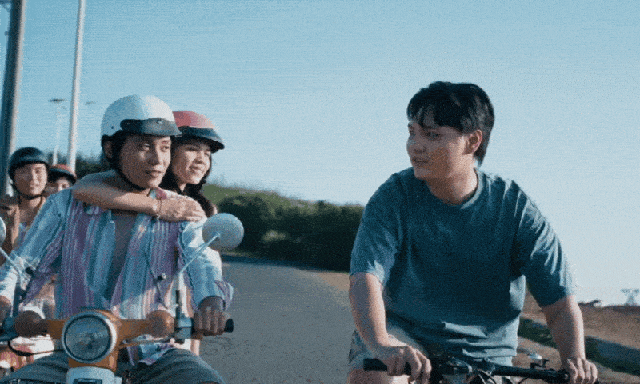 Ca sĩ Việt có hit trăm triệu view mãi chưa thành sao, nay bắt tay nghệ sĩ nước ngoài tìm lối thoát