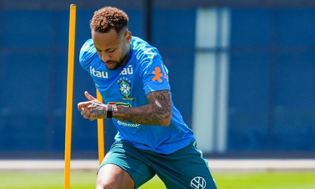 Đây rồi! Neymar tái xuất