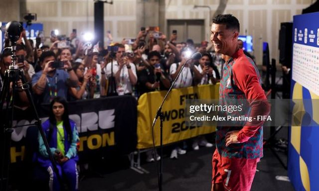 Phỏng vấn nóng Ronaldo sau khi lập kỷ lục lịch sử ở World Cup: Tuần qua thật đen tối, nhiều người nghĩ tôi nên giải nghệ, giờ tôi trở lại rồi! 