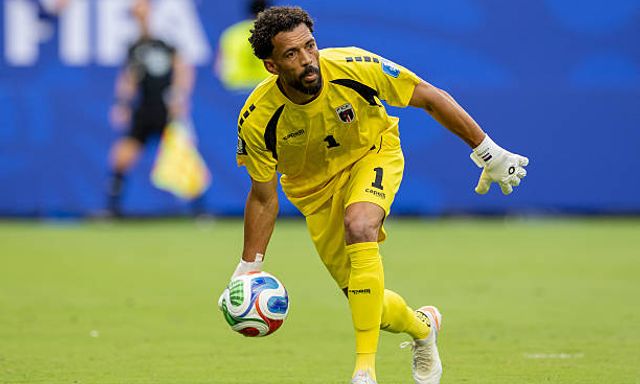 Xôn xao thủ môn 40 tuổi Vozinha tạo địa chấn ở World Cup sang V.League thi đấu, người trong cuộc lên tiếng