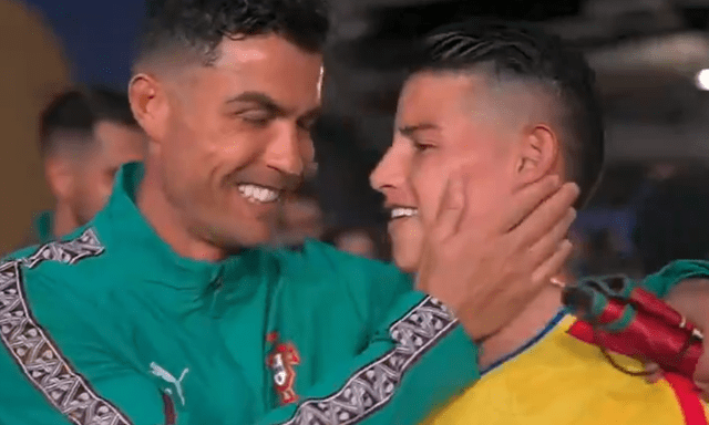 Viral màn tái ngộ của Ronaldo và James Rodriguez ở World Cup: CR7 lúc ở cạnh bạn thân đáng yêu cỡ này sao!
