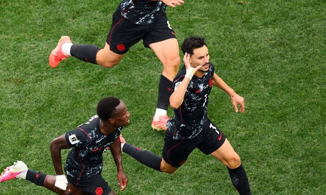 Thắng 1-0 Nam Phi, Canada trở thành đội đầu tiên vào vòng 1/8 World Cup, tạo điều chưa từng có trong lịch sử 