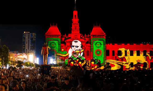 Bùng nổ 3D Mapping tại TP.HCM dịp kỉ niệm 50 năm ngày thành phố Sài Gòn - Gia Định vinh dự mang tên Bác: 