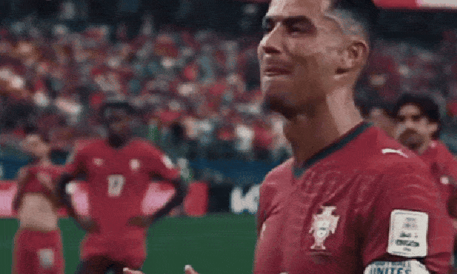 Hàng chục triệu fan toàn thế giới khóc cùng Cristiano Ronaldo