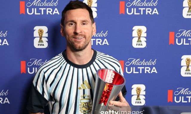 Gánh cả Argentina trên vai, Messi nhận danh hiệu Cầu thủ xuất sắc nhất trận thứ 8 liên tiếp ở World Cup