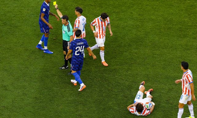 FIFA gây tranh cãi: Xoá thẻ cho cầu thủ Mỹ nhưng từ chối xoá thẻ vàng của Olise tuyển Pháp