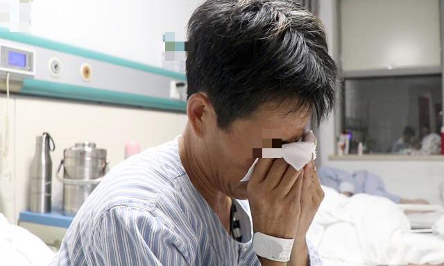 Người đàn ông ung thư dạ dày giai đoạn cuối phát hiện con gái duy nhất không cùng huyết thống: “Tôi 1 mình nuôi con bé hơn 10 năm”