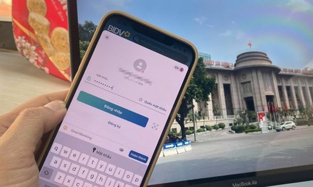 Công an khuyến nghị người dân tắt ngay tính năng này để tránh lộ mật khẩu ngân hàng, thông tin thẻ tín dụng
