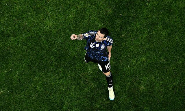 Không còn từ gì để nói về Messi: Chỉ có vĩ đại nhất, không có vĩ đại hơn!