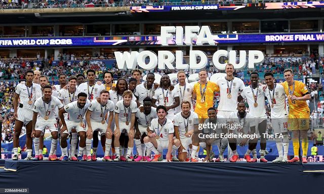 Hành trình giành hạng 3 World Cup sóng gió của tuyển Anh: Từ mất trộm đồ, tranh cãi nảy lửa đến cảm xúc vỡ oà 
