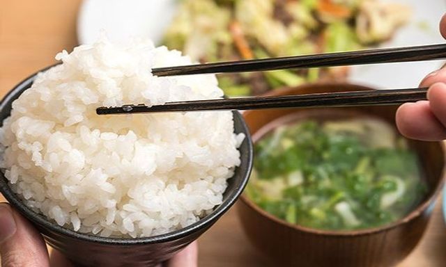 Vì sao người Việt ăn cơm phải có canh?