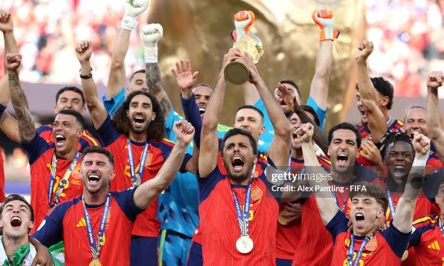 Trọn vẹn khoảnh khắc đăng quang của ĐT Tây Ban Nha, nâng cúp vô địch World Cup 2026: 16 năm chờ đợi đổi lấy đêm huy hoàng