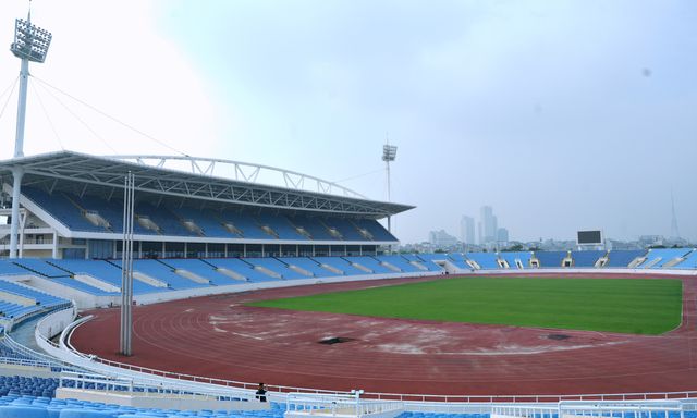 Cận cảnh mặt cỏ sân Mỹ Đình 