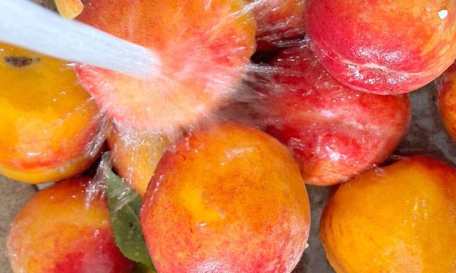 Một lần nữa, quả đào lại gây chú ý: Đây là 6 lời khuyên cho những người thích ăn đào mỗi mùa hè