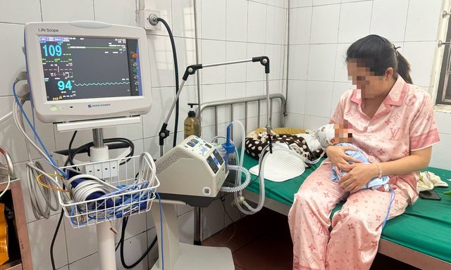 Chỉ sau 3 ngày ho, nghẹt mũi, trẻ 14 ngày tuổi ở Nam Định phải nhập viện thở máy vì 1 loại virus đang tăng nhanh vào mùa hè