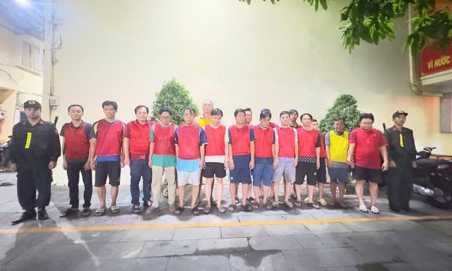 Phát hiện nhiều lượt giao dịch với tổng số tiền 1,7 tỷ đồng: Khởi tố Phạm Tấn Tài, Nguyễn Minh Phúc và 15 người để điều tra