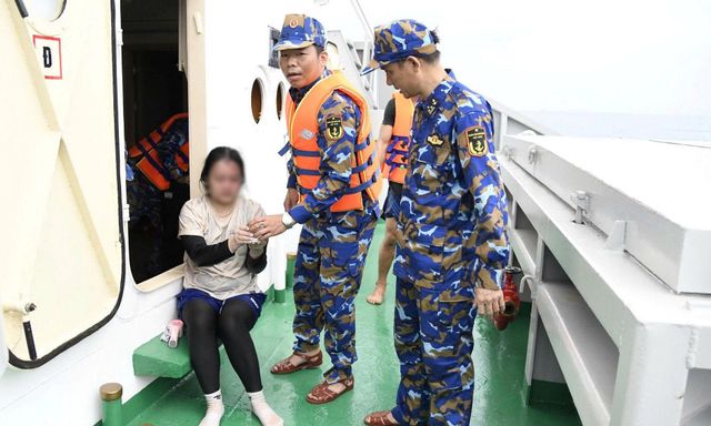 Cô gái trong vụ 3 người bị sóng cuốn ở Đà Nẵng kể cách sống sót sau 8 giờ lênh đênh trên biển dù không biết bơi
