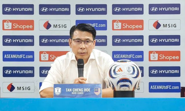 HLV Malaysia nói gì sau trận thua ĐT Vệt Nam? 