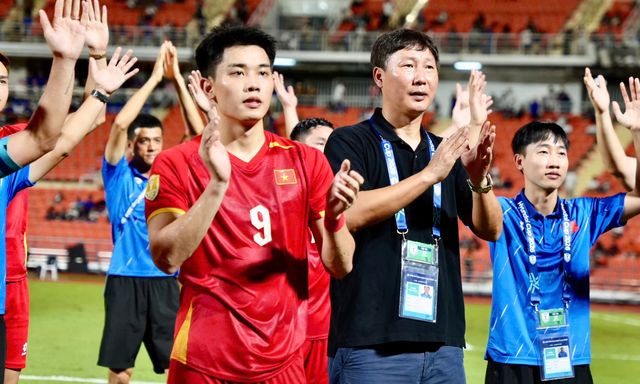 Đội tuyển Việt Nam được thưởng nóng tiền tỷ sau khi đánh bại Thái Lan 