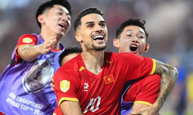 Hoàng Hên ghi bàn thắng quý như vàng, ĐT Việt Nam bùng nổ cảm xúc khi có bàn gỡ trước Thái Lan