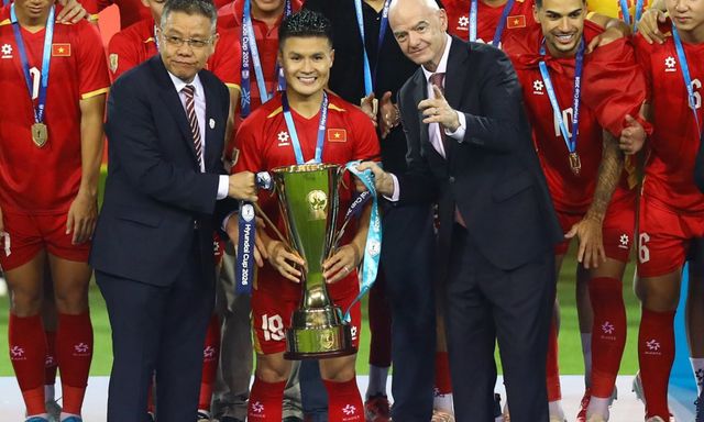 Chủ tịch FIFA Gianni Infantino kinh ngạc trước không khí tại Mỹ Đình, gọi Việt Nam là 