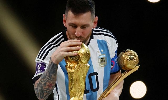 Messi từ giã đội tuyển Argentina 