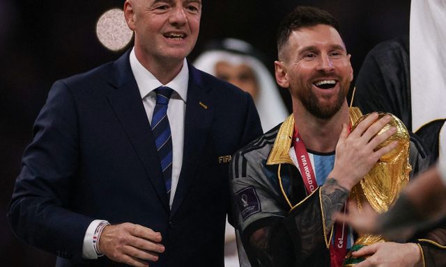 Chủ tịch FIFA Gianni Infantino tri ân Messi: 