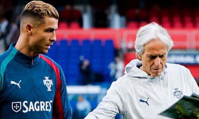 HLV Bồ Đào Nha ra tận sân bay níu kéo, Ronaldo vẫn quyết rời đi 