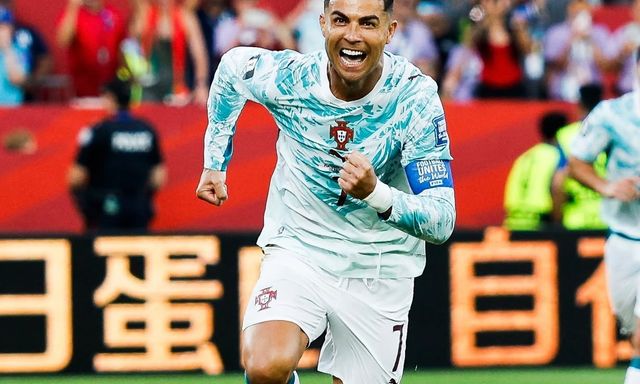  LĐBĐ Bồ Đào Nha bất ngờ chúc mừng Ronaldo 