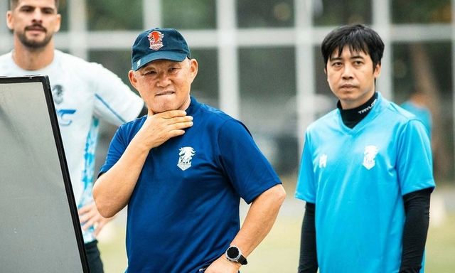 Ông Park Hang-seo gặp khó ở Thái Lan 