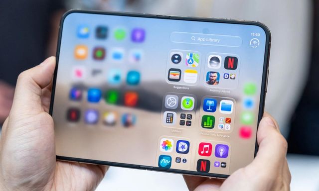 Ngắm cận cảnh iPhone Duo trước ngày mở bán tại Việt Nam