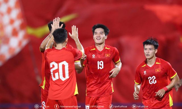U23 Việt Nam đấu U23 Thái Lan tại Giải bóng đá giao hữu quốc tế U23