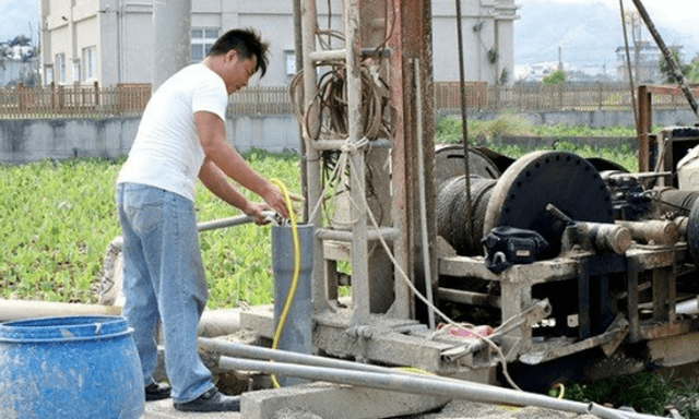 Khoan giếng trên khu đất của công ty, người đàn ông bị cơ quan chức năng phạt hơn 1 tỷ đồng, còn nhận bản án 