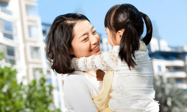 Mẹ 3 con từng làm quần quật nhận ra: Muốn hạnh phúc hơn, phải “lười” trong việc này