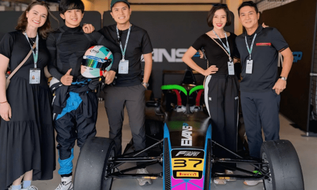 Quý tử 17 tuổi nhà hoa khôi Thu Hương lọt top 16 giải đua xe F4 thế giới