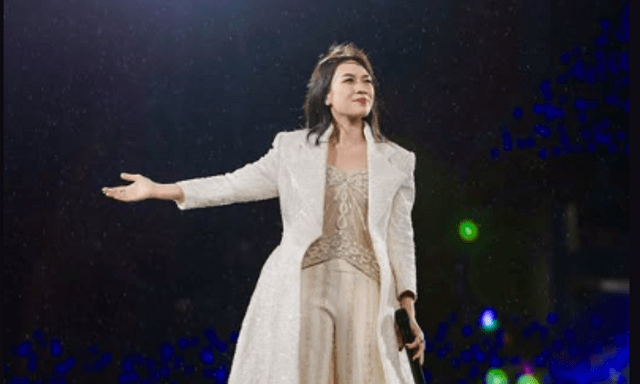 Mỹ Tâm xin lỗi ở SVĐ Mỹ Đình